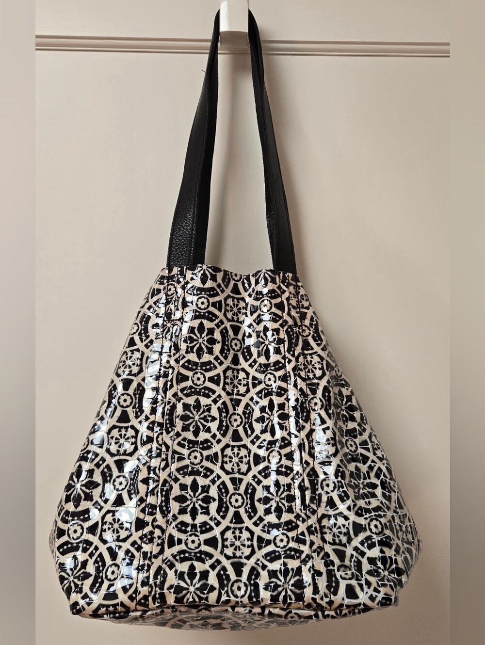 LUMI Black and Cream Patterned Tote Bag with Dust Bag